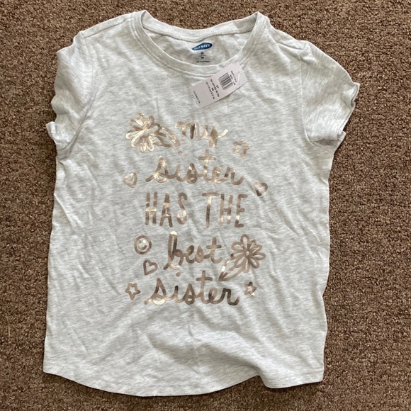 🌟4/$16🌟NWT Old Navy “Sister” tee size 5T - Picture 1 of 1